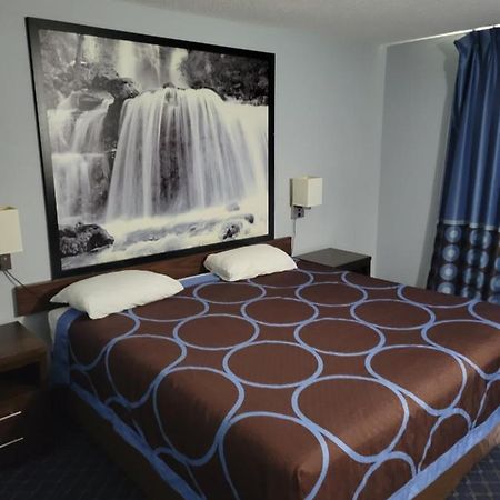 Hotel Super 8 North Red Deer Exterior foto