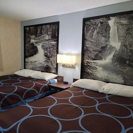 Hotel Super 8 North Red Deer Exterior foto